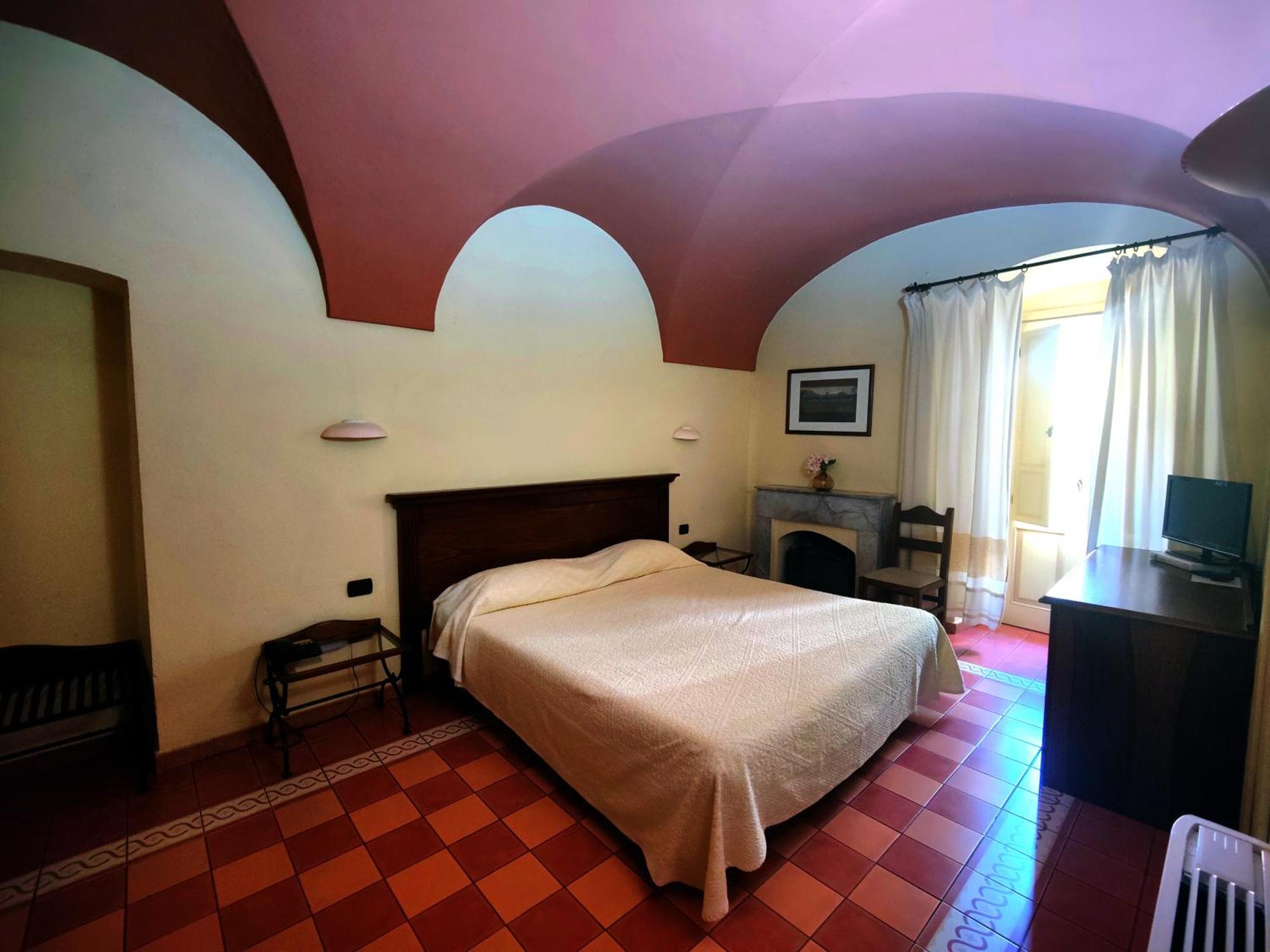 Corte Fiorita Albergo Diffuso บอซา ภายนอก รูปภาพ